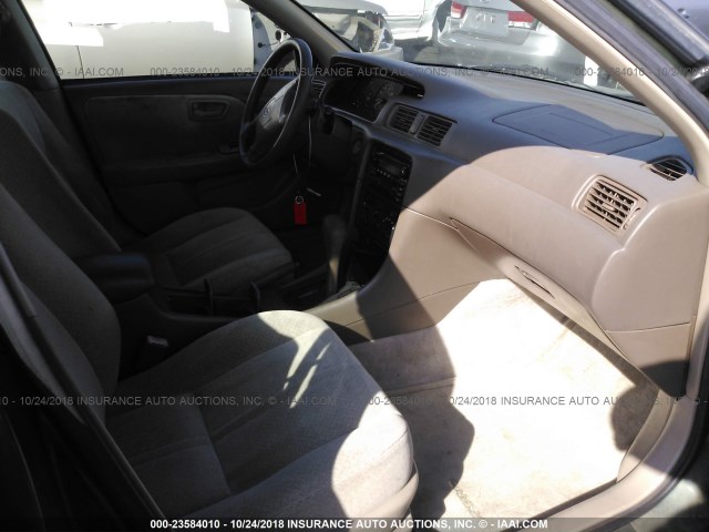 JT2BG22K7Y0484557 - 2000 TOYOTA CAMRY CE/LE/XLE 绿色 照片 5