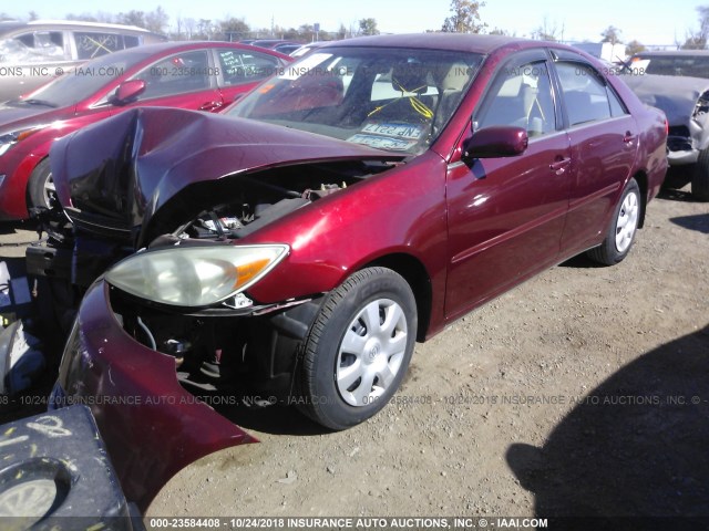 4T1BE32K24U260808 - 2004 TOYOTA CAMRY LE/XLE/SE RED photo 2