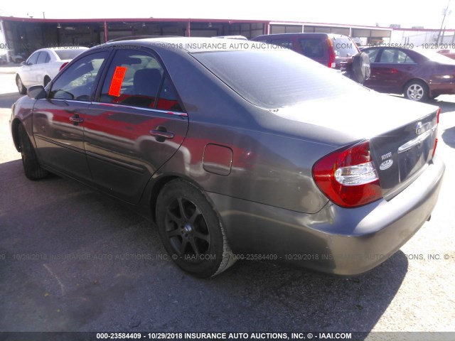 4T1BE32K92U538942 - 2002 TOYOTA CAMRY LE/XLE/SE GRAY photo 3