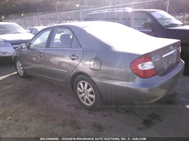 4T1BF30K24U587774 - 2004 TOYOTA CAMRY LE/XLE/SE 灰色 照片 3