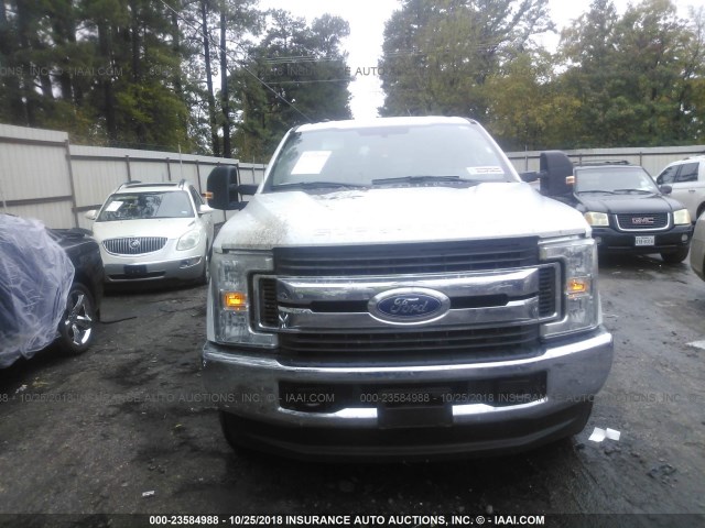 1FT7W2BTXJEC61124 - 2018 FORD F250 SUPER DUTY WHITE photo 6