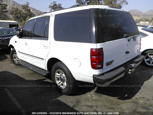 1FMRU15W21LB40495 - 2001 FORD EXPEDITION XLT WHITE photo 3