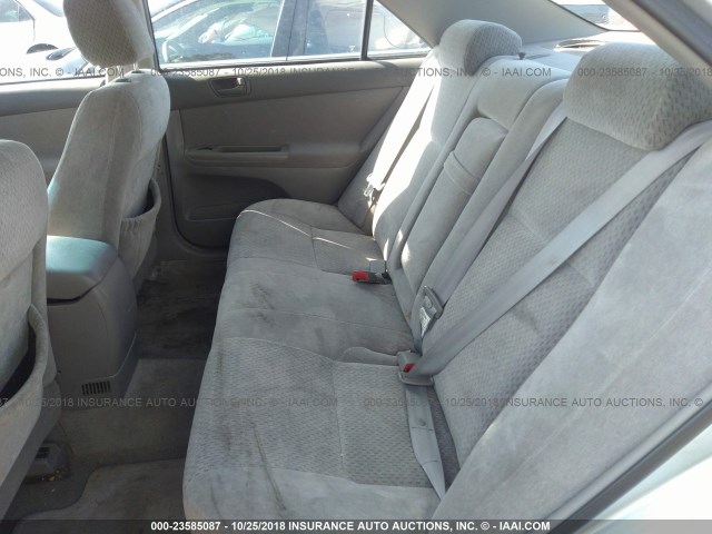 4T1BE32KX4U322326 - 2004 TOYOTA CAMRY LE/XLE/SE SILVER photo 8