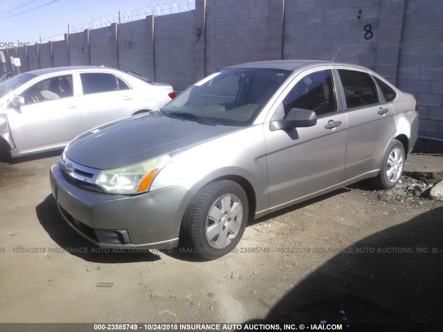 1FAHP34N68W192349 - 2008 FORD FOCUS S/SE GRAY photo 2