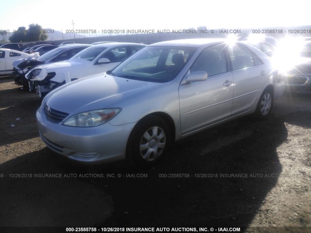 4T1BE32K73U177731 - 2003 TOYOTA CAMRY LE/XLE/SE SILVER photo 2