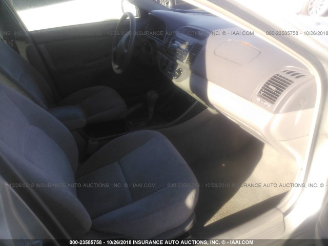 4T1BE32K73U177731 - 2003 TOYOTA CAMRY LE/XLE/SE SILVER photo 5