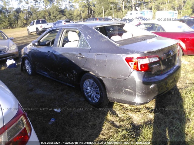 4T1BD1FK9EU132486 - 2014 TOYOTA CAMRY HYBRID/LE/XLE 灰色 照片 2