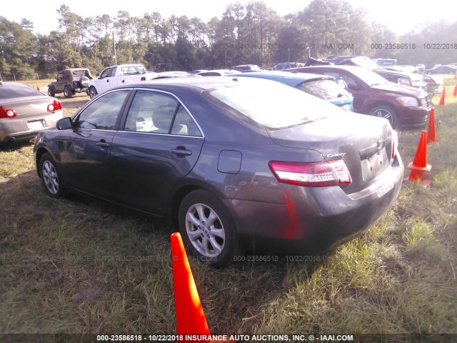 4T1BF3EKXBU632577 - 2011 TOYOTA CAMRY SE/LE/XLE 灰色 照片 3