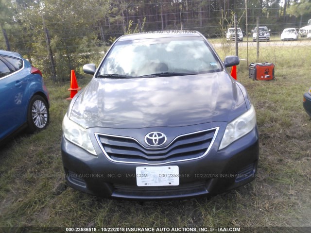 4T1BF3EKXBU632577 - 2011 TOYOTA CAMRY SE/LE/XLE 灰色 照片 6
