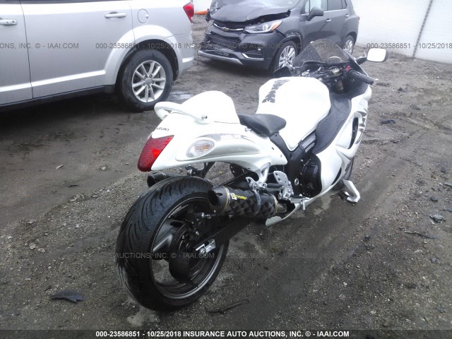 JS1GX72A5B2103781 - 2011 SUZUKI GSX1300 R WHITE photo 4