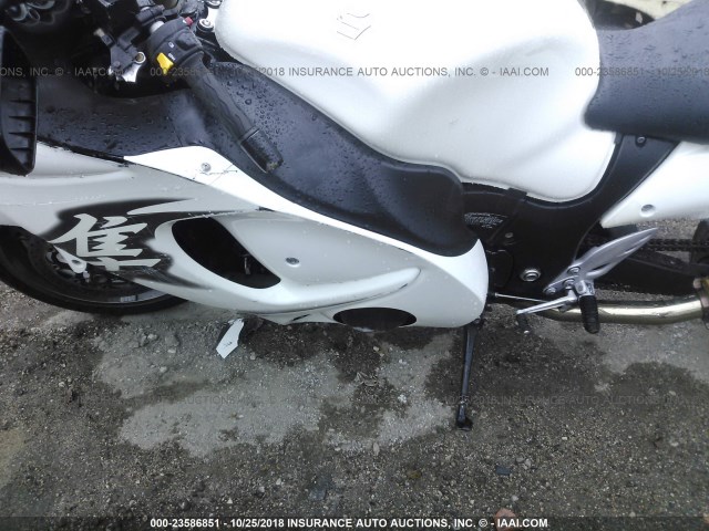 JS1GX72A5B2103781 - 2011 SUZUKI GSX1300 R WHITE photo 9