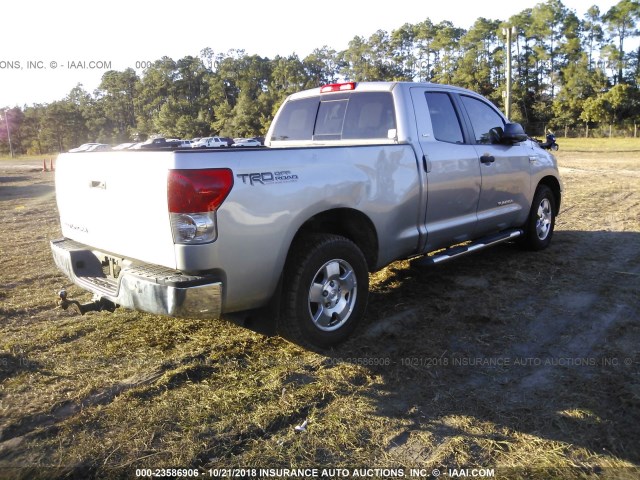 5TFRV54108X046729 - 2008 TOYOTA TUNDRA DOUBLE CAB/DOUBLE CAB SR5 SILVER photo 4