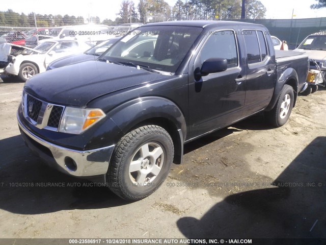 1N6AD07U47C444974 - 2007 NISSAN FRONTIER CREW CAB LE/SE/OFF ROAD BLACK photo 2