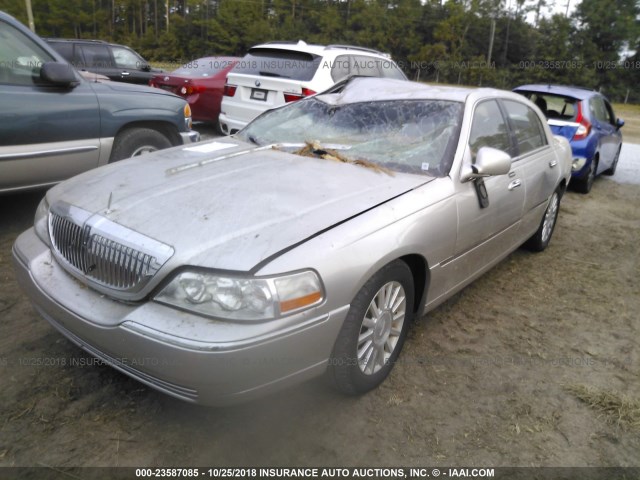 1LNHM81W14Y663413 - 2004 LINCOLN TOWN CAR EXECUTIVE/SIGNATURE Plata foto 2