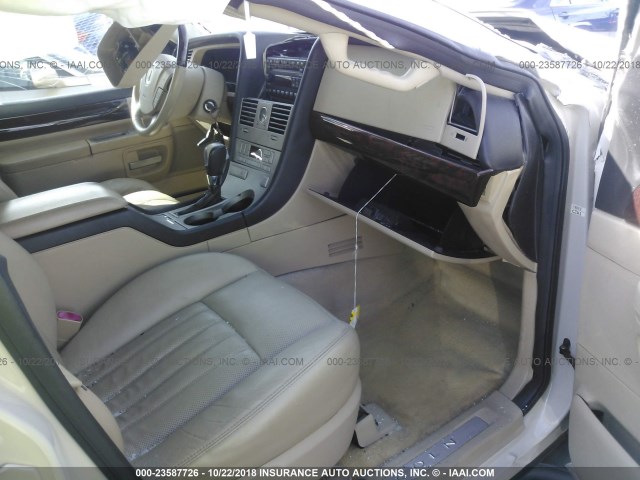 5LMEU68H45ZJ32441 - 2005 LINCOLN AVIATOR 奶油色 照片 5