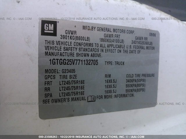 1GTGG25V771132705 - 2007 GMC SAVANA G2500 WHITE photo 9