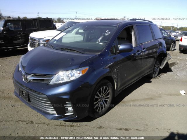 5TDYZ3DCXJS932350 - 2018 TOYOTA SIENNA XLE/XLE PREMIUM/LIMITED/L BLUE photo 2