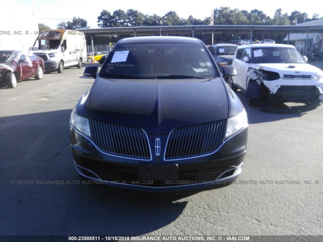 2LMHJ5NK6DBL58716 - 2013 LINCOLN MKT BLACK photo 6