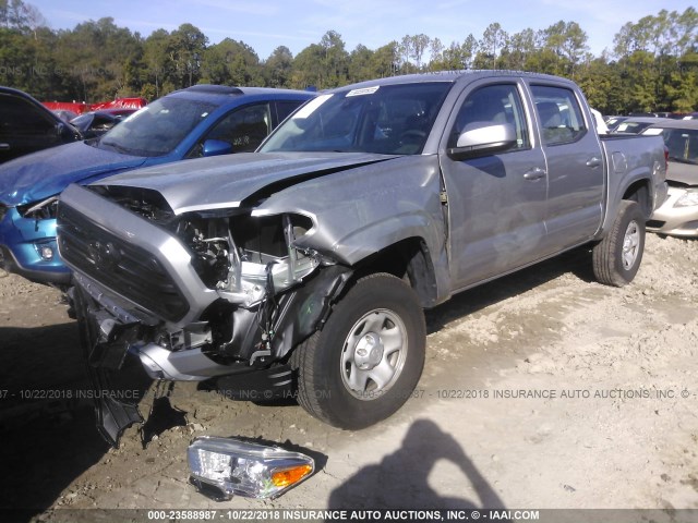 3TMCZ5AN2JM130905 - 2018 TOYOTA TACOMA DOUBLE CAB/SR/SR5/TRD SPO SILVER photo 2