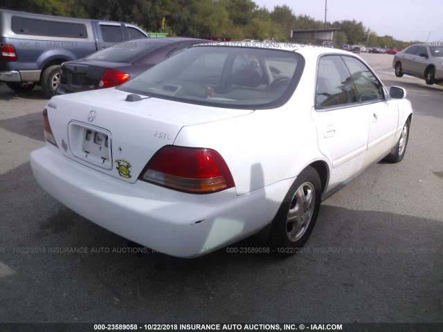 JH4UA2653TC024761 - 1996 ACURA 2.5TL WHITE photo 4