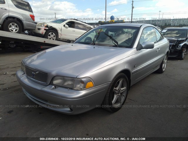 YV1NK53D61J024868 - 2001 VOLVO C70 TURBO SILVER photo 2