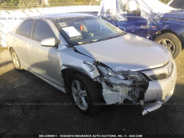 4T1BF1FK8DU244818 - 2013 TOYOTA CAMRY L/SE/LE/XLE Gümüş foto 1