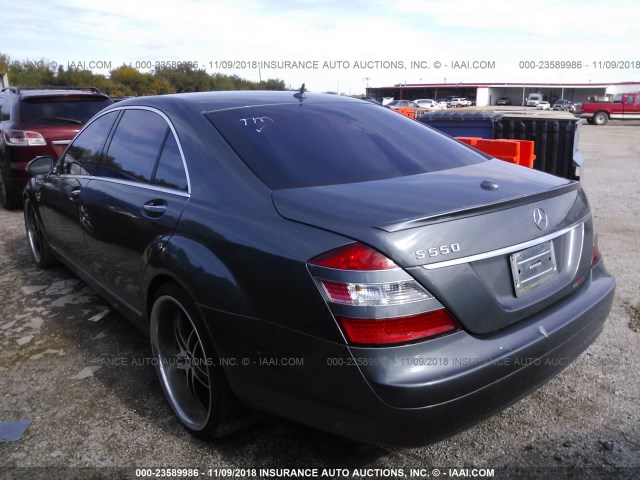 WDDNG71X57A075812 - 2007 MERCEDES-BENZ S 550 GRAY photo 3