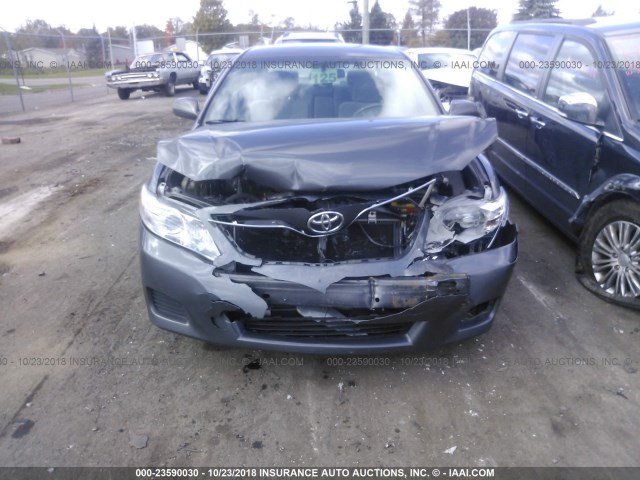 4T1BF3EK7AU079403 - 2010 TOYOTA CAMRY SE/LE/XLE GRAY photo 6