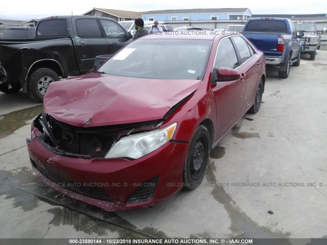 4T4BF1FK9CR199716 - 2012 TOYOTA CAMRY SE/LE/XLE წითელი ფოტო 2