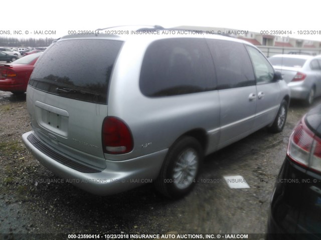 1C4GP54L4YB605991 - 2000 CHRYSLER TOWN & COUNTRY LXI SILVER photo 4