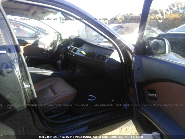 WBANN73516CN02110 - 2006 BMW 530 XIT BLACK photo 5