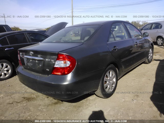 JTDBF30K240153690 - 2004 TOYOTA CAMRY LE/XLE 灰色 照片 4