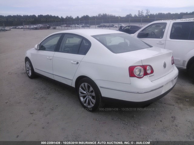 WVWAK93C66P075391 - 2006 VOLKSWAGEN PASSAT 2.0T/2.0T VALUE WHITE photo 3