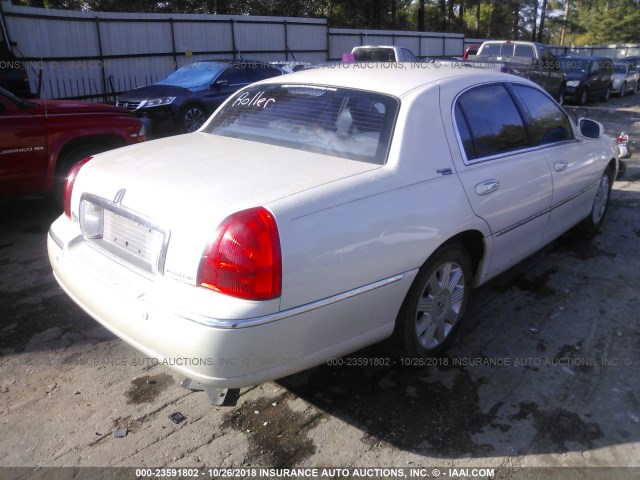 1LNHM82W15Y672046 - 2005 LINCOLN TOWN CAR SIGNATURE LIMITED WHITE photo 4