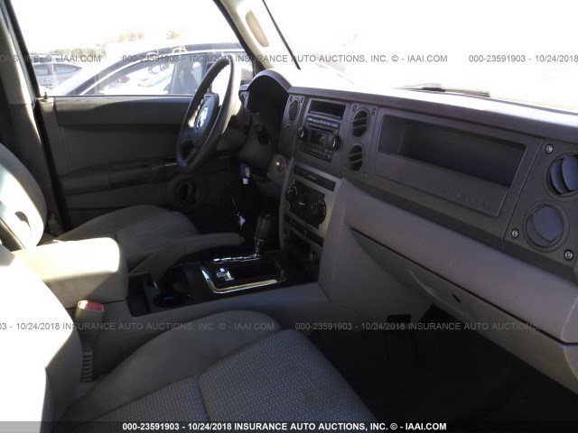 1J8HG48N96C231873 - 2006 JEEP COMMANDER GOLD photo 5