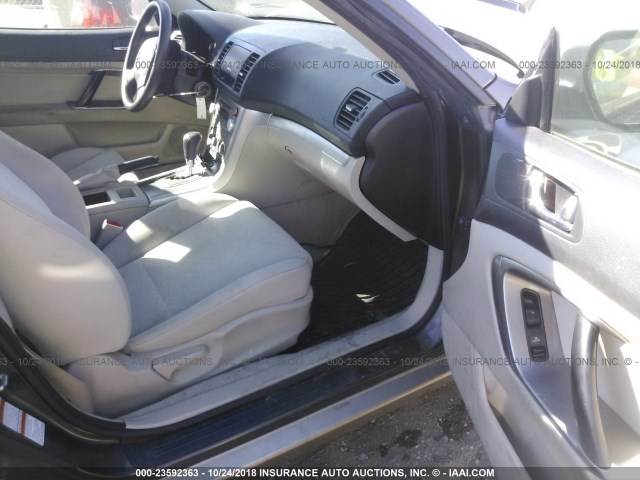 4S4BP60C687353049 - 2008 SUBARU OUTBACK GRAY photo 5