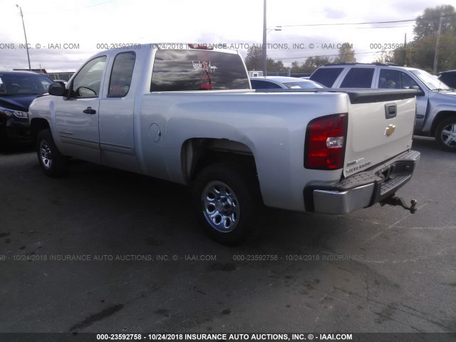 1GCSCREA9AZ282190 - 2010 CHEVROLET SILVERADO C1500  LS SILVER photo 3