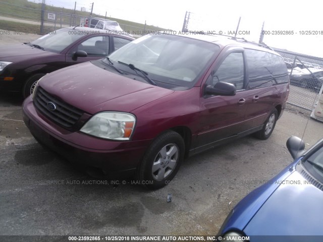 2FMZA57675BA44851 - 2005 FORD FREESTAR SES RED photo 2