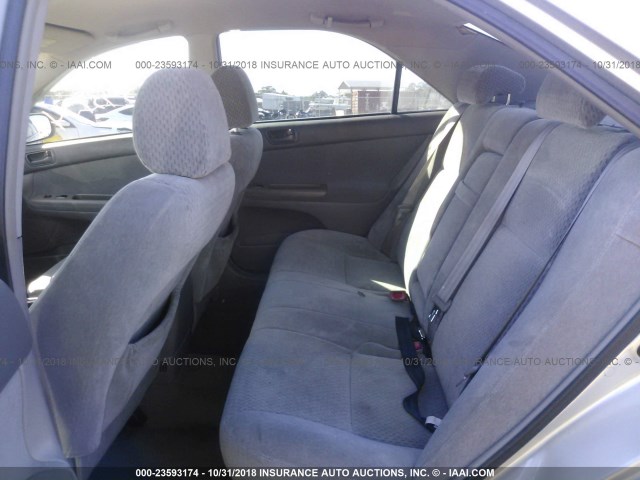 4T1BE32KX4U834264 - 2004 TOYOTA CAMRY LE/XLE/SE SILVER photo 8