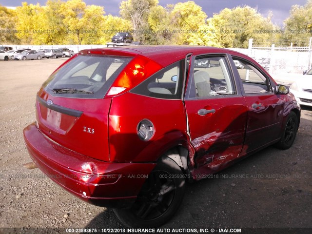 3FAFP37352R233419 - 2002 FORD FOCUS ZX5 RED photo 4