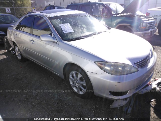4T1BE30K65U987230 - 2005 TOYOTA CAMRY LE/XLE/SE SILVER photo 1
