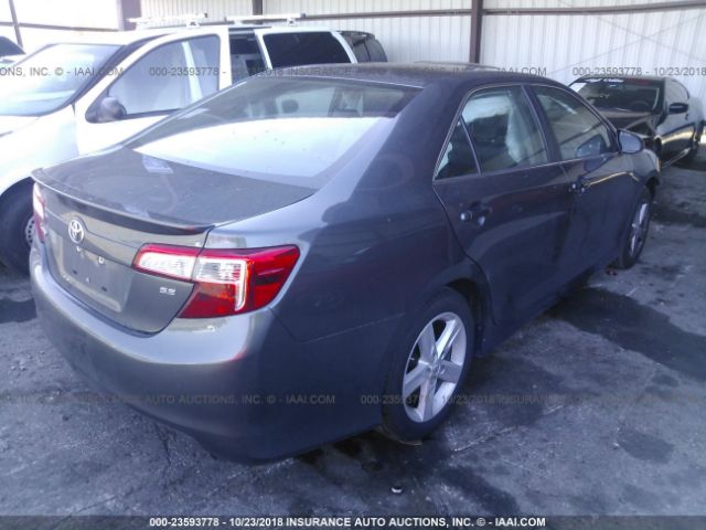 4T1BF1FK5EU465505 - 2014 TOYOTA CAMRY L/SE/LE/XLE 灰色 照片 4