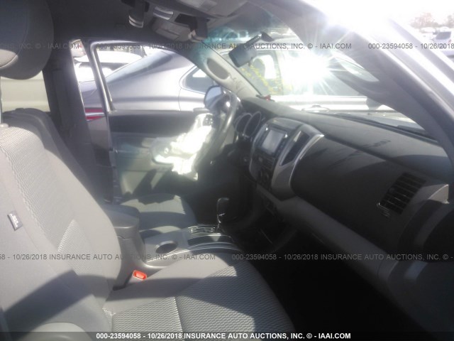 5TFJU4GNXEX056446 - 2014 TOYOTA TACOMA DOUBLE CAB PRERUNNER SILVER photo 5
