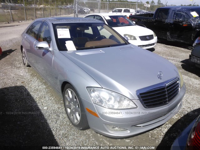 WDDNG71X57A042261 - 2007 MERCEDES-BENZ S 550 SILVER photo 1