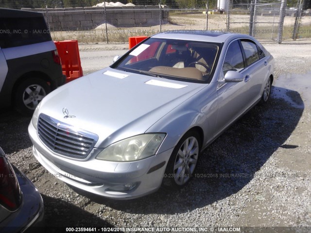 WDDNG71X57A042261 - 2007 MERCEDES-BENZ S 550 SILVER photo 2