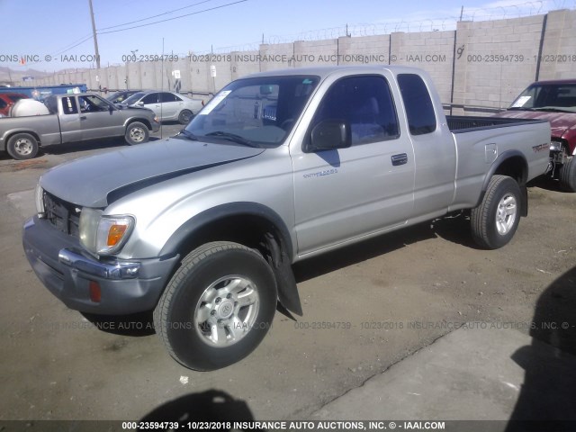 4TASN92N3YZ672113 - 2000 TOYOTA TACOMA XTRACAB PRERUNNER ვერცხლისფერი ფოტო 2