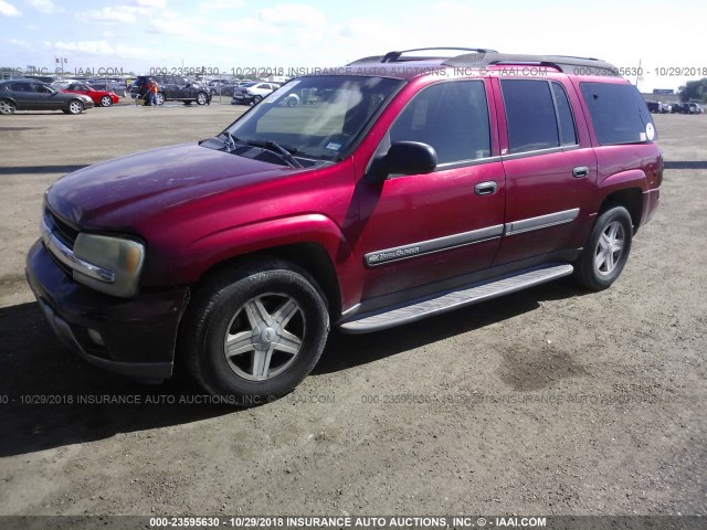 1GNES16S926122572 - 2002 CHEVROLET TRAILBLAZER EXT RED photo 2