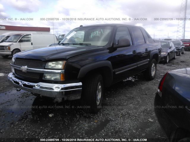 3GNEC12T24G298585 - 2004 CHEVROLET AVALANCHE C1500 BLACK photo 2