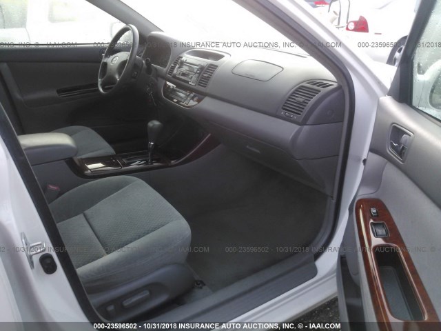 4T1BE32K22U052098 - 2002 TOYOTA CAMRY LE/XLE/SE Ağ foto 5