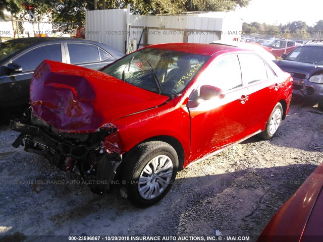 4T1BF1FK3EU868754 - 2014 TOYOTA CAMRY L/SE/LE/XLE Qırmızı foto 2